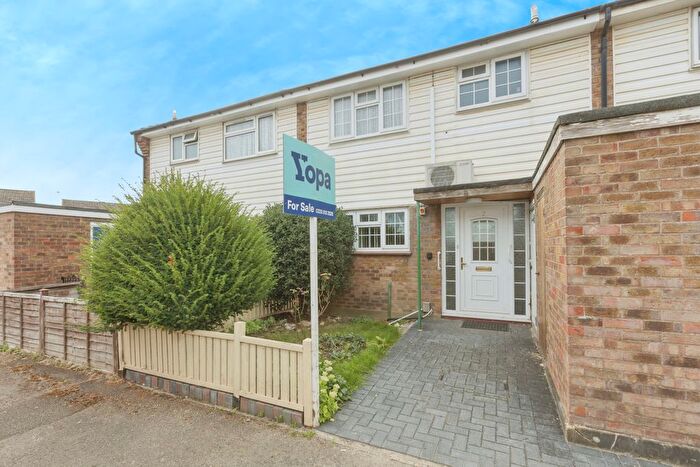 3 Bedroom Terraced House For Sale In Walnut Way, Swanley, BR8