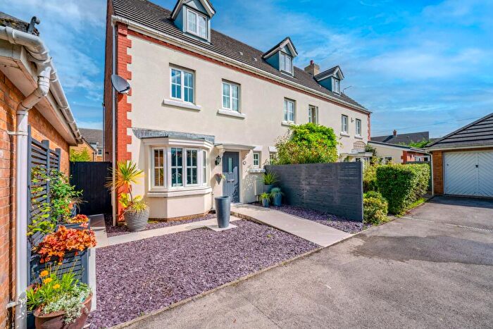 4 Bedroom Semi-Detached House For Sale In Fisher Hill Way Radyr Cardiff, CF15