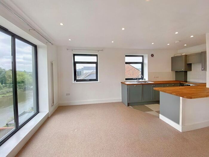 2 Bedroom End Of Terrace House To Rent In Forstal Road, Aylesford, ME20