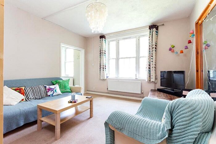 2 Bedroom Flat To Rent In Ferdinand Street, London, NW1