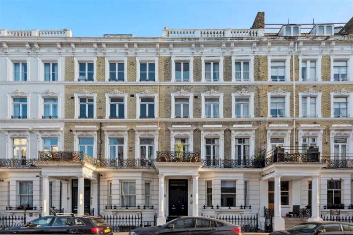 2 Bedroom Flat To Rent In Trebovir Road, London, SW5