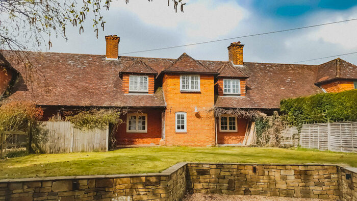 3 Bedroom Terraced House To Rent In Stedham, GU29