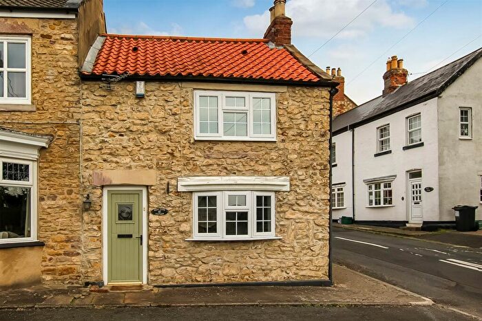 2 Bedroom Cottage For Sale In Highside Road, Heighington Village, Newton Aycliffe, DL5