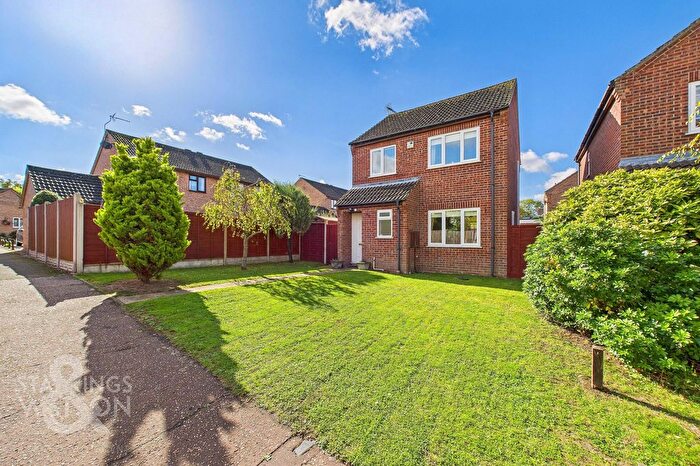3 Bedroom Detached House For Sale In Highview Close, Blofield, Norwich, NR13