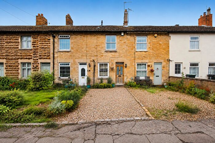 2 Bedroom Terraced House For Sale In High Street, Woodford, NN14