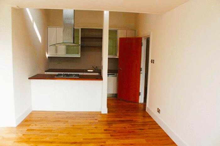 1 Bedroom Flat To Rent In Saxon House, Thrawl Street, London, E1