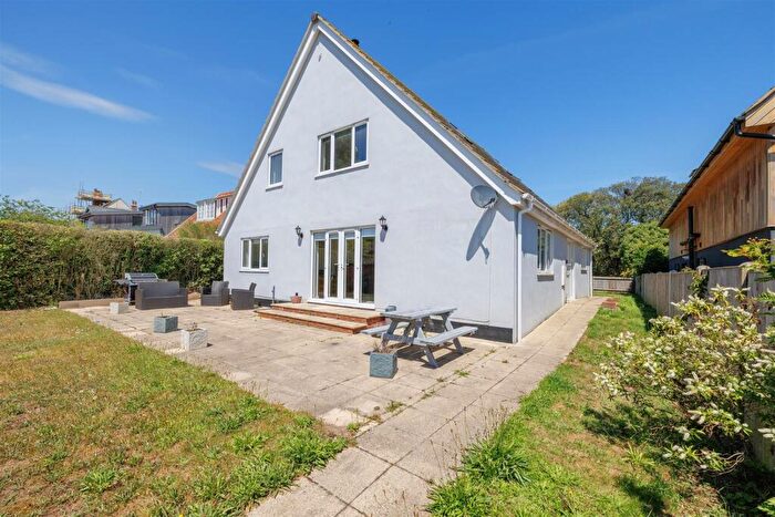 4 Bedroom Detached Bungalow To Rent In Halesworth Road, Reydon, Southwold, IP18