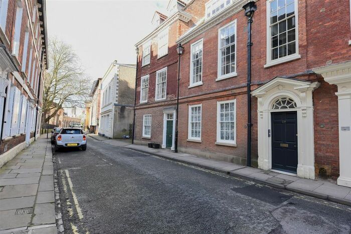 2 Bedroom Flat To Rent In St. Saviourgate, York, YO1