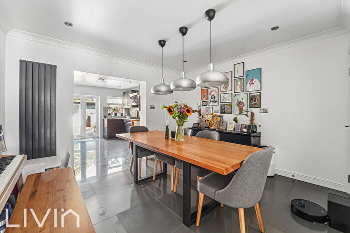 4 Bedroom Terraced House For Sale In Siddons Road, Croydon, CR0