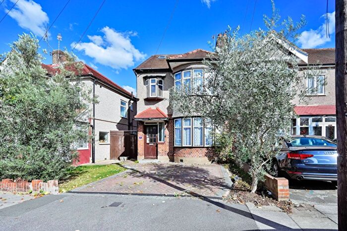 4 Bedroom End Of Terrace House To Rent In Sandhurst Avenue, Harrow, HA2