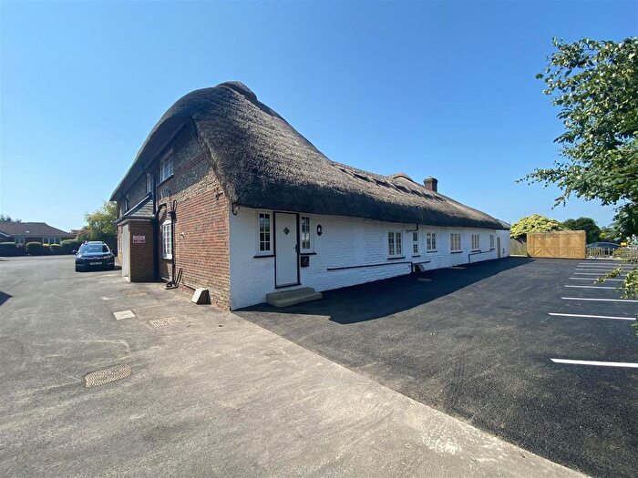 1 Bedroom Flat To Rent In Tudor Court, Ferringham Lane, Ferring, Worthing, BN12