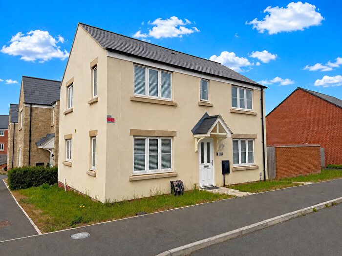 3 Bedroom Detached House For Sale In Silvester Road, Weldon, Corby, NN17