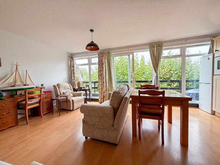 1 Bedroom Apartment For Sale In Somerset Square, Nailsea, North Somerset, BS48