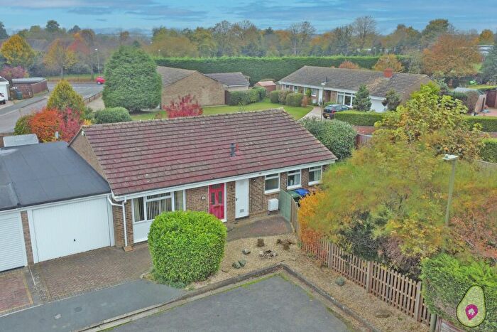 2 Bedroom Bungalow For Sale In King's Meadow, Bicester, OX26