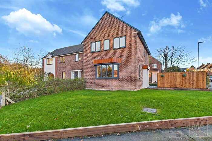 3 Bedroom Semi Detached House For Sale In Hinton Crescent, Appleton, Warrington, WA4