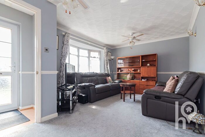 3 Bedroom Terraced House For Sale In Porter Close, Minster, ME12