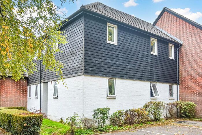 1 Bedroom Apartment For Sale In Eeklo Place, Newbury, Berkshire, RG14