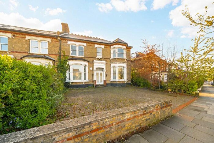 1 Bedroom Flat To Rent In Sunny Gardens Road, London, NW4