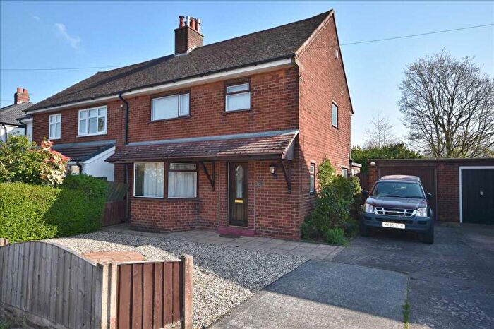 3 Bedroom Semi-Detached House To Rent In Sandringham Avenue, Leyland, PR25