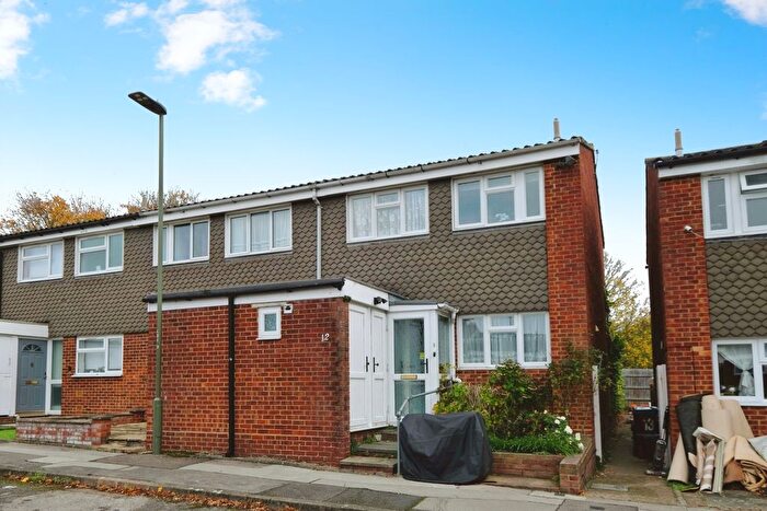 2 Bedroom End Terrace House For Sale In Leaveland Close, Beckenham, Kent, BR3