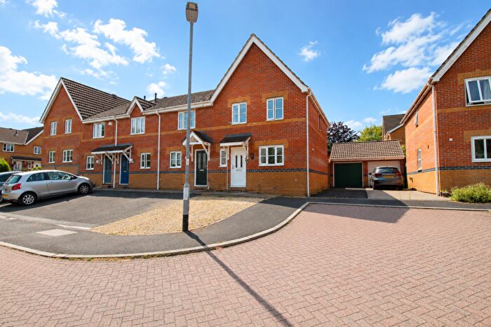 3 Bedroom End Of Terrace House For Sale In Moorland Road, Street, BA16