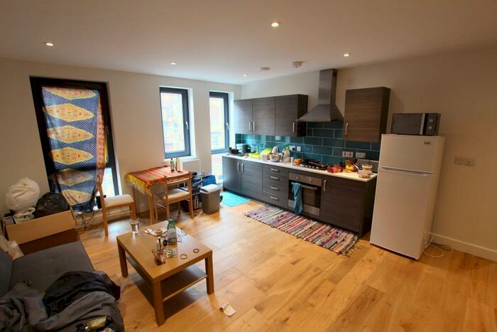 1 Bedroom Apartment To Rent In Woking, GU21