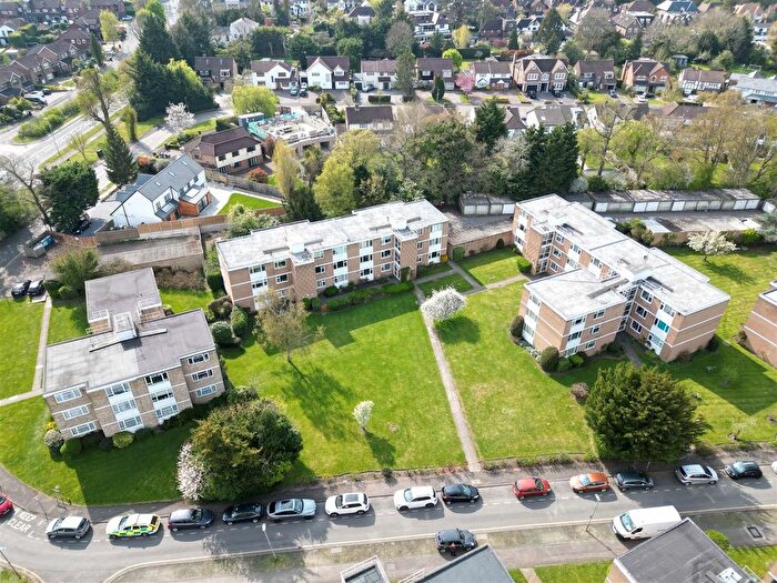 2 Bedroom Flat For Sale In Borehamholt, Elstree, WD6