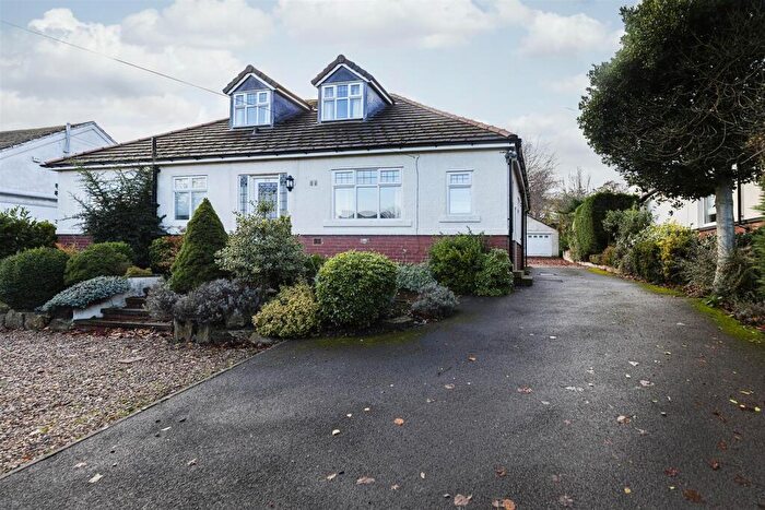 4 Bedroom Detached Bungalow For Sale In Dingley Road, Huddersfield, HD3