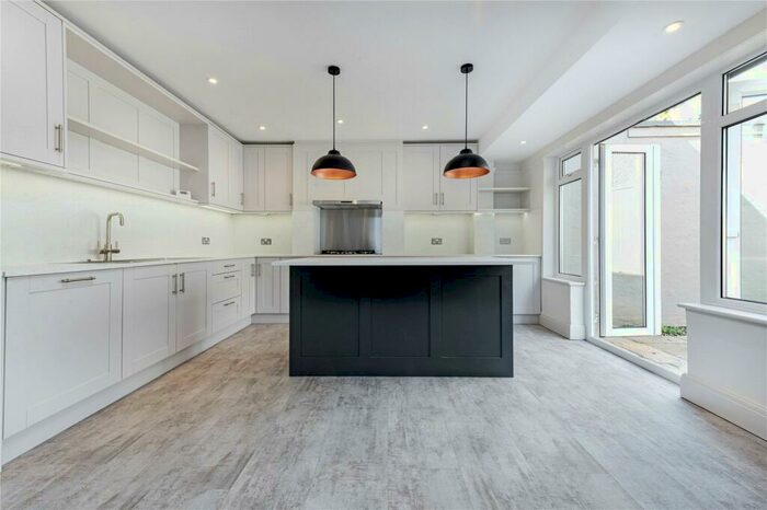 4 Bedroom Semi-Detached House To Rent In Rusham Road, SW12