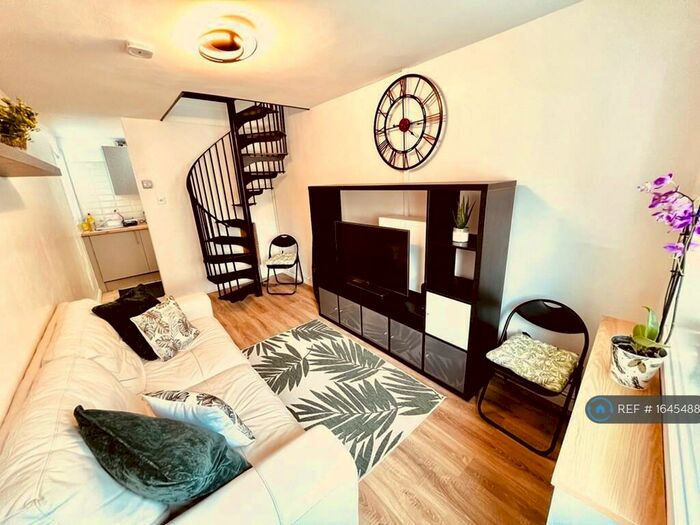 1 Bedroom Terraced House To Rent In Western Street, Swansea, SA1