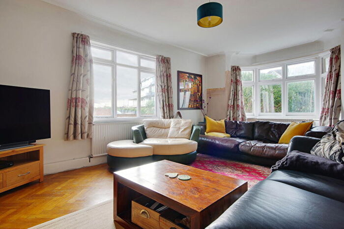 5 Bedroom Detached House For Sale In Montague Road, Bournemouth, BH5