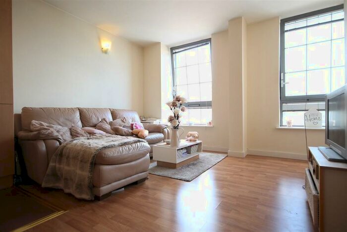 1 Bedroom Apartment To Rent In The Hicking Building, Queen's Road, NG2