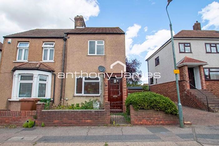2 Bedroom Semi-Detached House For Sale In Rushdene, London, SE2