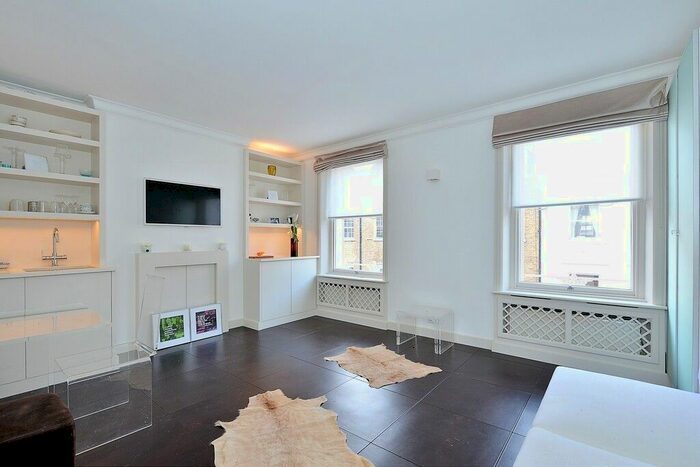 1 Bedroom Flat To Rent In Motcomb Street, Belgravia, SW1X