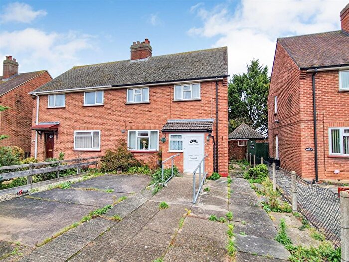 3 Bedroom Semi Detached House For Sale In Alamein Avenue, Bedford, MK42