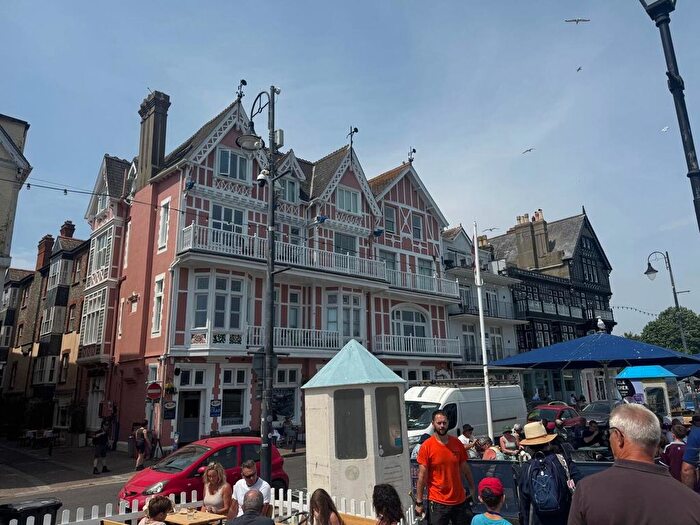 2 Bedroom Flat To Rent In South Embankment, Dartmouth, TQ6