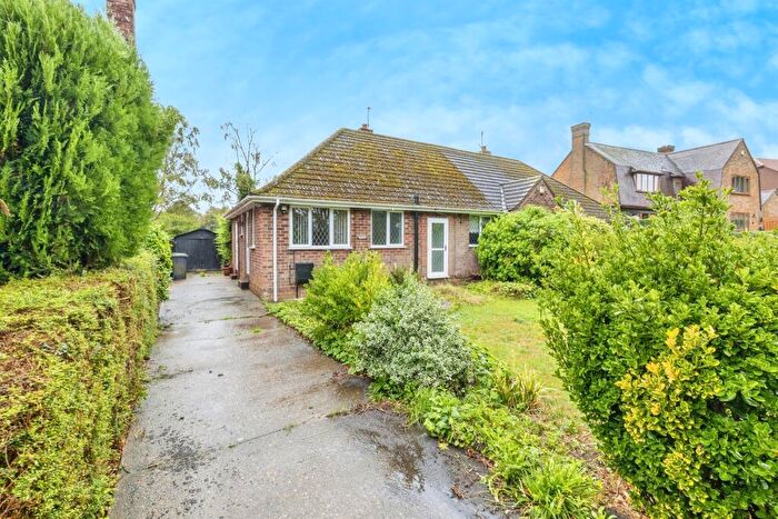 2 Bedroom Semi-Detached Bungalow For Sale In Lincoln Road, Branston, Lincoln, LN4