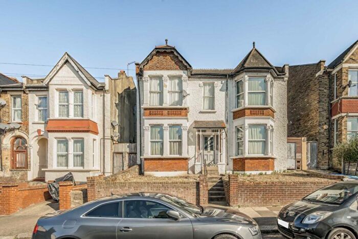 1 Bedroom Flat To Rent In Baker Road, Willesden, NW10