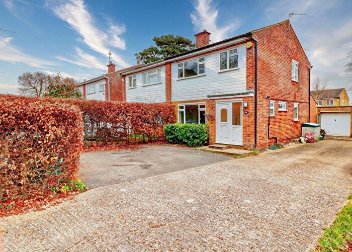 4 Bedroom Semi Detached House To Rent In Cedar Avenue, Hazlemere, High Wycombe, Buckinghamshire, HP15