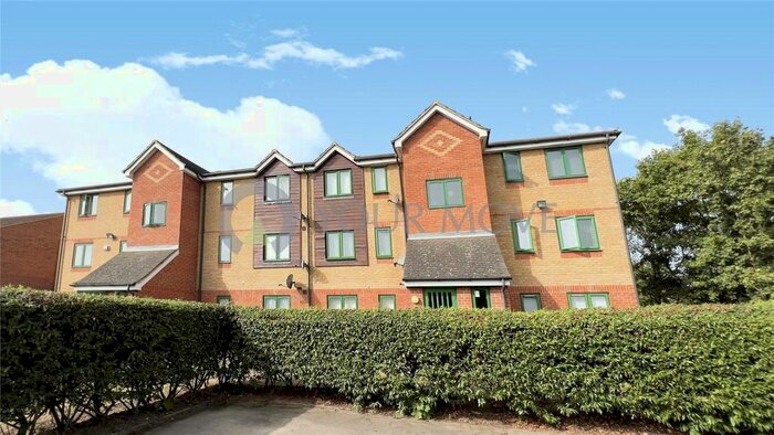2 Bedroom Flat To Rent In Joyce Green Lane, Dartford, Kent, DA1