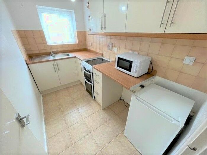 1 Bedroom Flat To Rent In Ashness Close, Fulwood, Preston, PR2