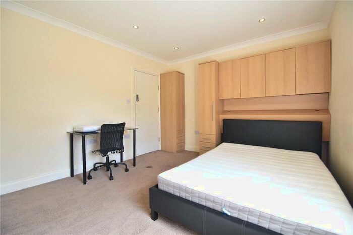 Studio To Rent In Altwood Road, Maidenhead, Berkshire, SL6