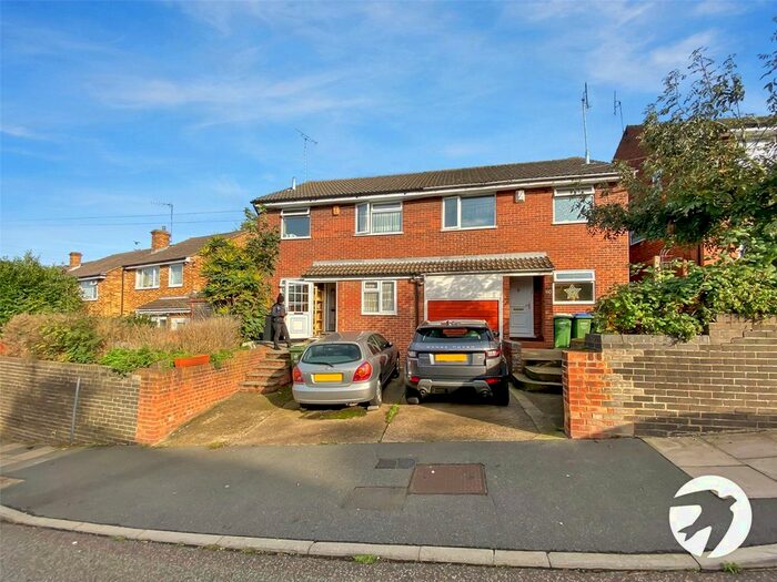 4 Bedroom Semi-Detached House To Rent In Heron Hill, Belvedere, DA17