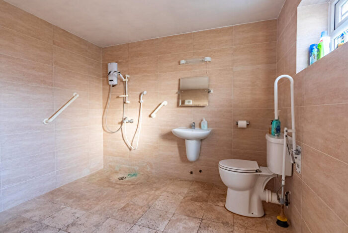 3 Bedroom End Of Terrace House For Sale In Pemberton Close, St. Albans, Hertfordshire, AL1