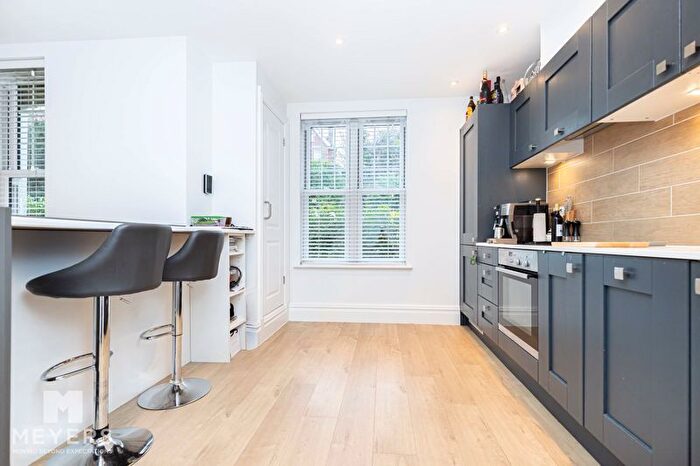 1 Bedroom Flat For Sale In Exton Gardens, , Knyveton Road, BH1