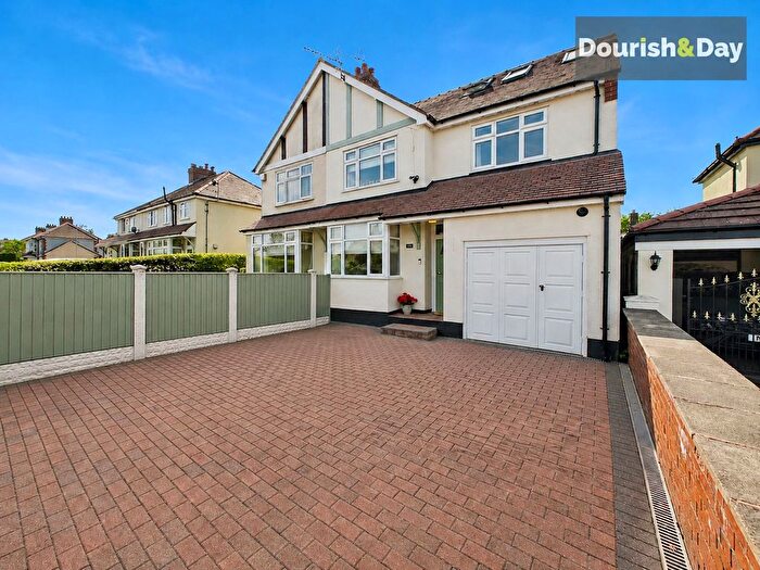 5 Bedroom Semi-Detached House For Sale In Pye Green Road, Cannock, WS11
