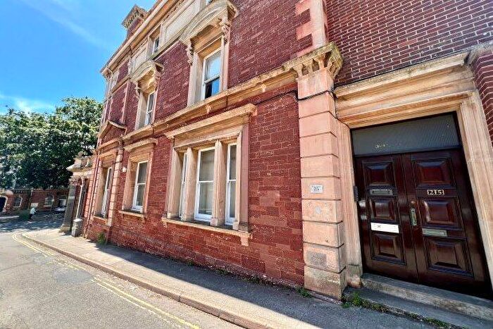 3 Bedroom Flat To Rent In Palace Avenue, Paignton, TQ3