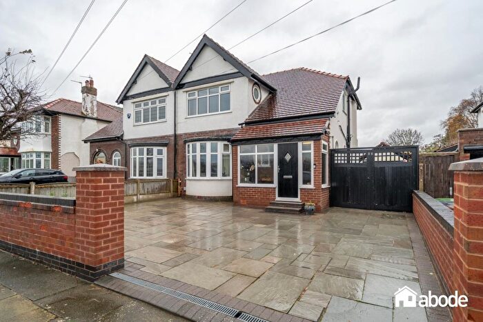 3 Bedroom Semi Detached House For Sale In Southport Road, Thornton, Liverpool, L23