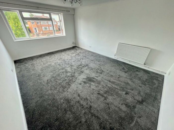 2 Bedroom Apartment To Rent In Sundon Park Parade, Luton, LU3