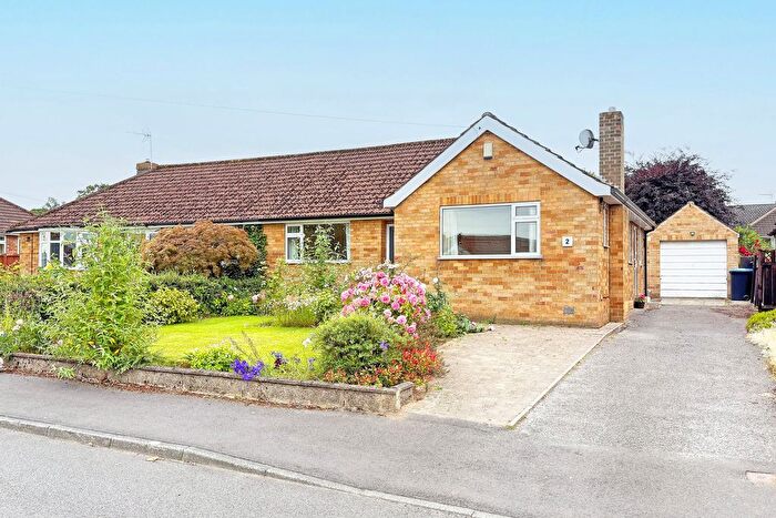 3 Bedroom Semi Detached Bungalow For Sale In Hollins Close, Hampsthwaite, HG3